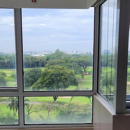Enjoy Bgc Sunset And Golf Course View 2 Bedroom Loft With 100Mbps Internet Connection Manila Exterior foto