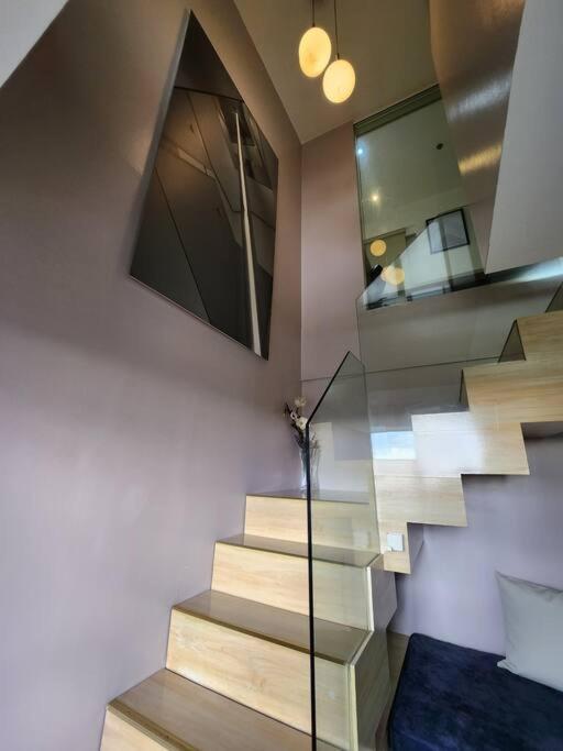 Enjoy Bgc Sunset And Golf Course View 2 Bedroom Loft With 100Mbps Internet Connection Manila Exterior foto